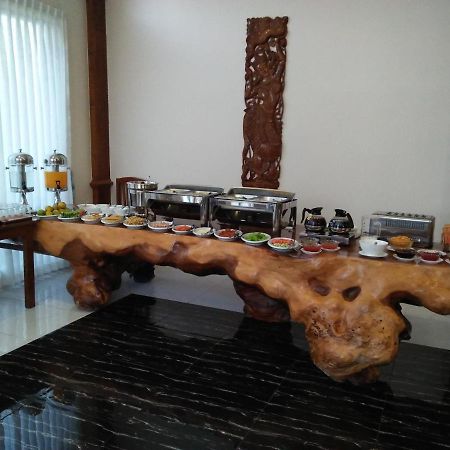 81 Central Hotel Nyaung Shwe Dış mekan fotoğraf